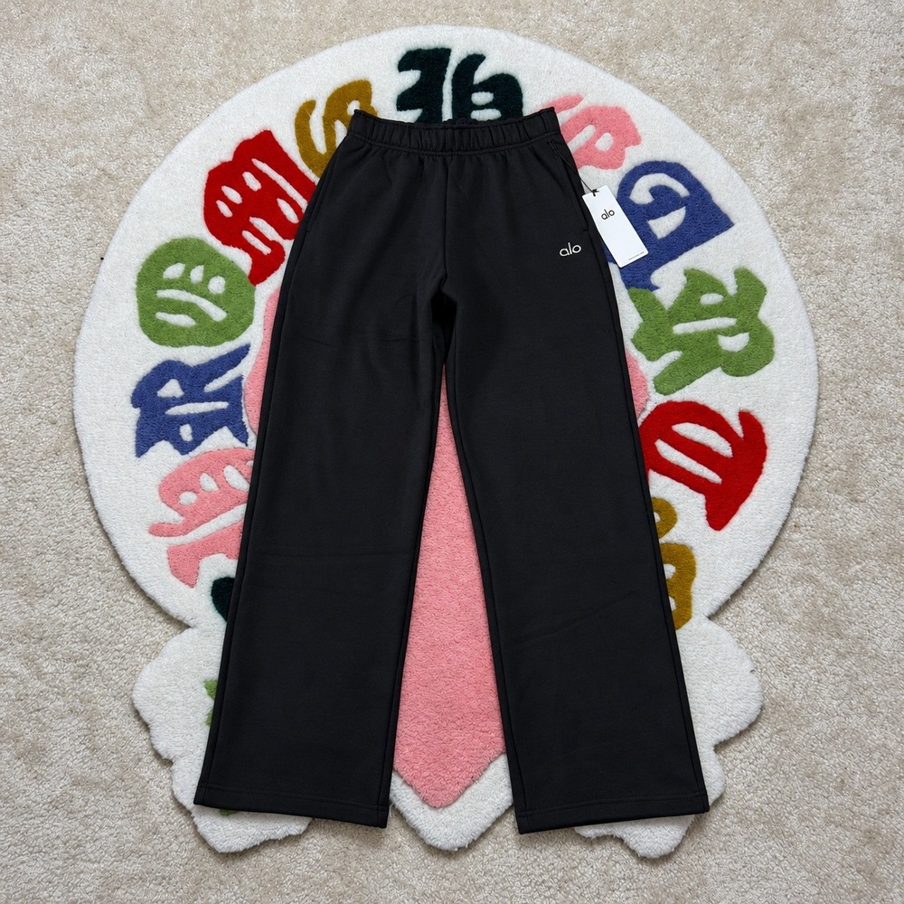 Alo Yoga Accolade 1/4 Zip Sweatshirt and Straight Leg Sweatpants Set Black M - Picture 4 of 6